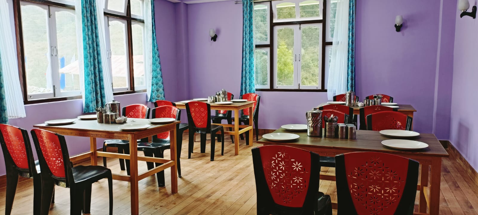 LACHUNG HOTEL